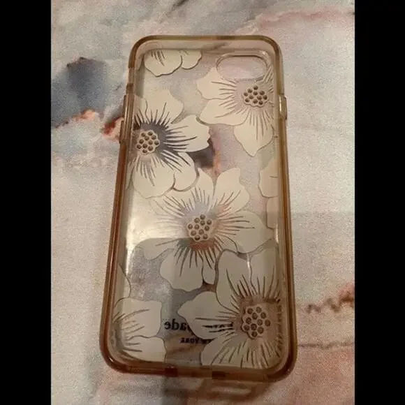 Kate Spade iPhone 11 Case - Elevate Your Device w/ Style & Sophistication! - Picture 1 of 2